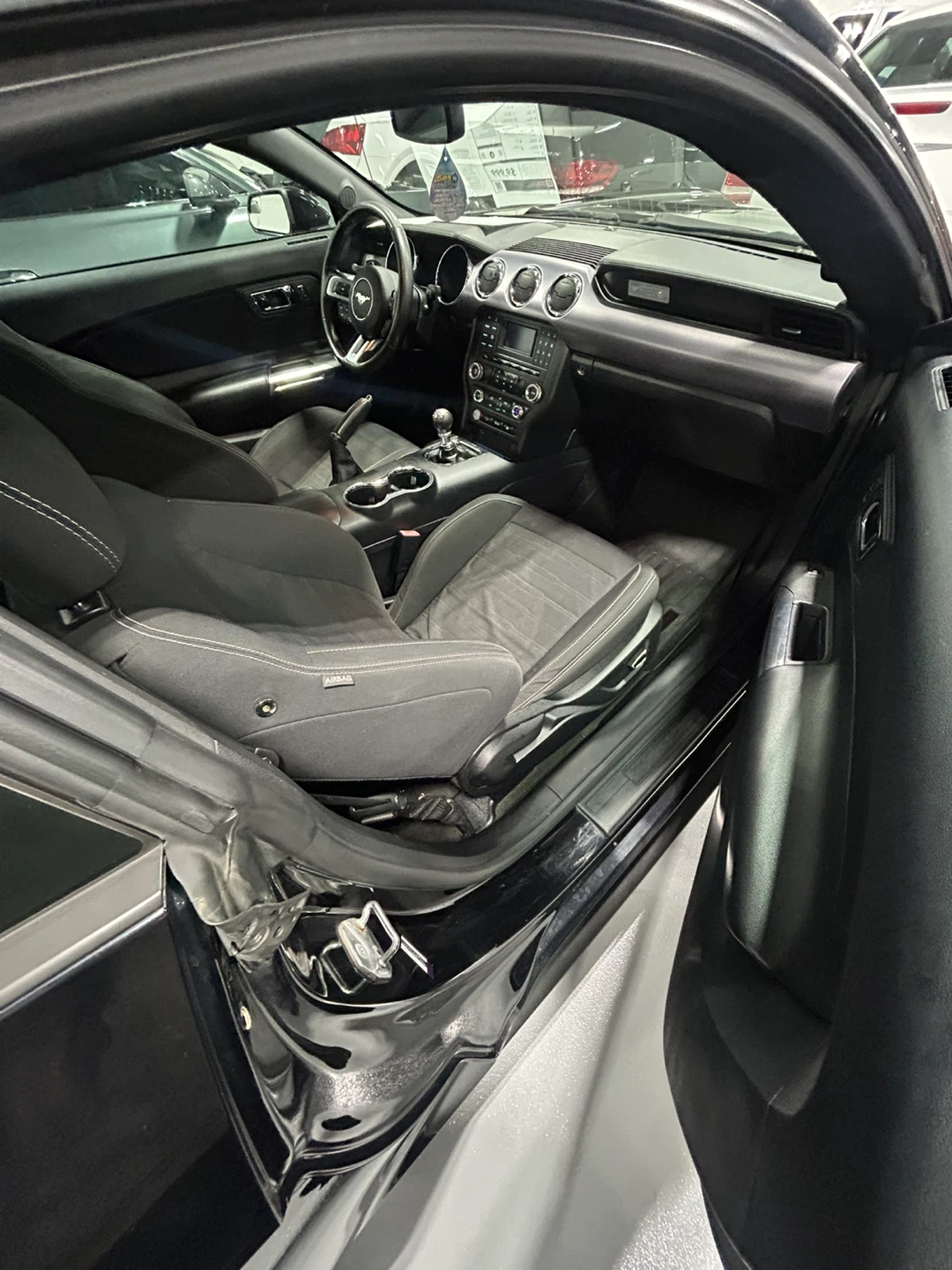 Ford Mustang Coupe Black manual - photo 5