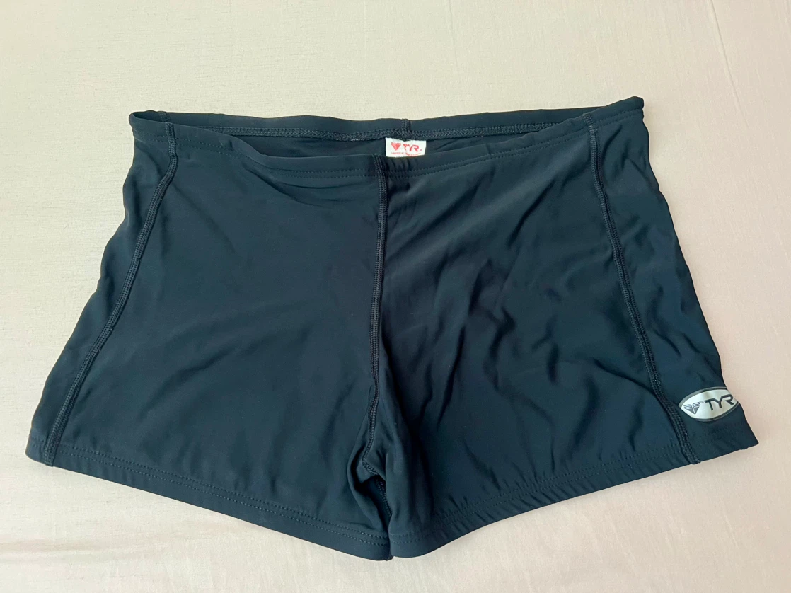 TYR Men's Swim Shorts Size 38