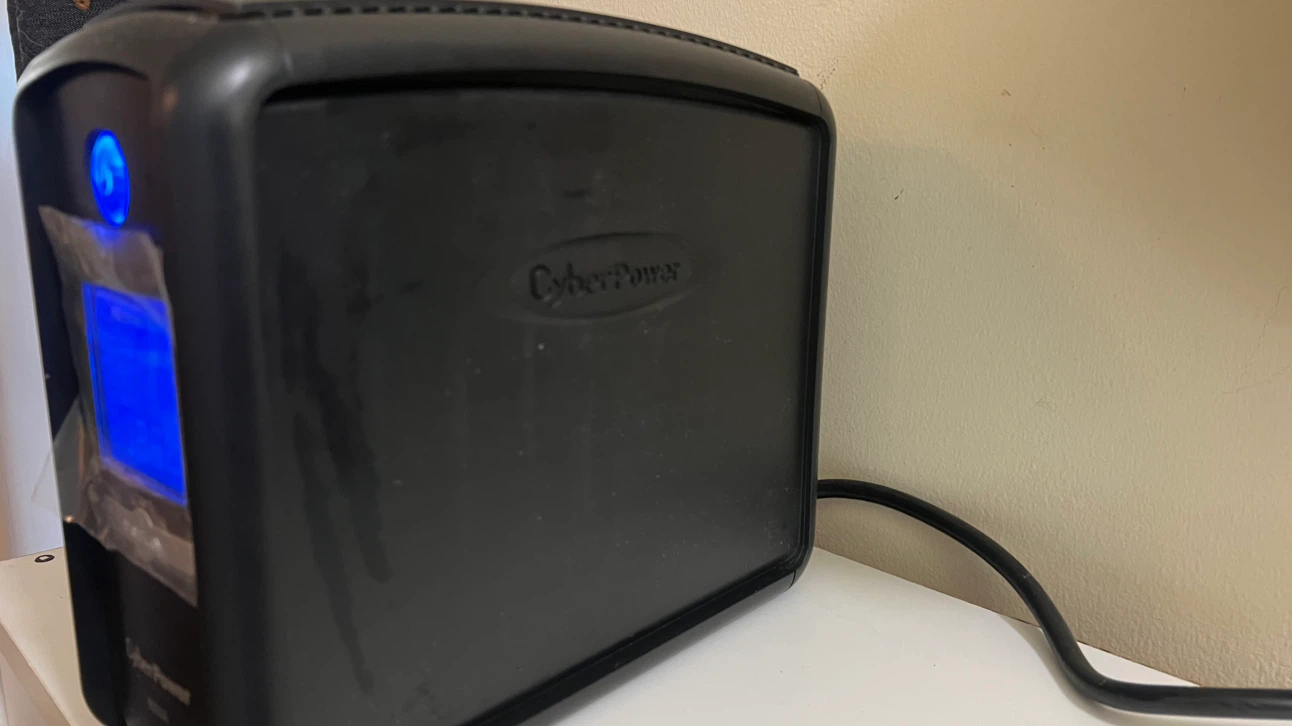 CyberPower 850VA Uninterruptible Power Supply - photo 4