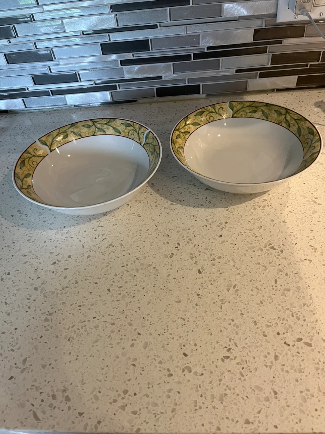2 Gallery Collection Chantal Bowls