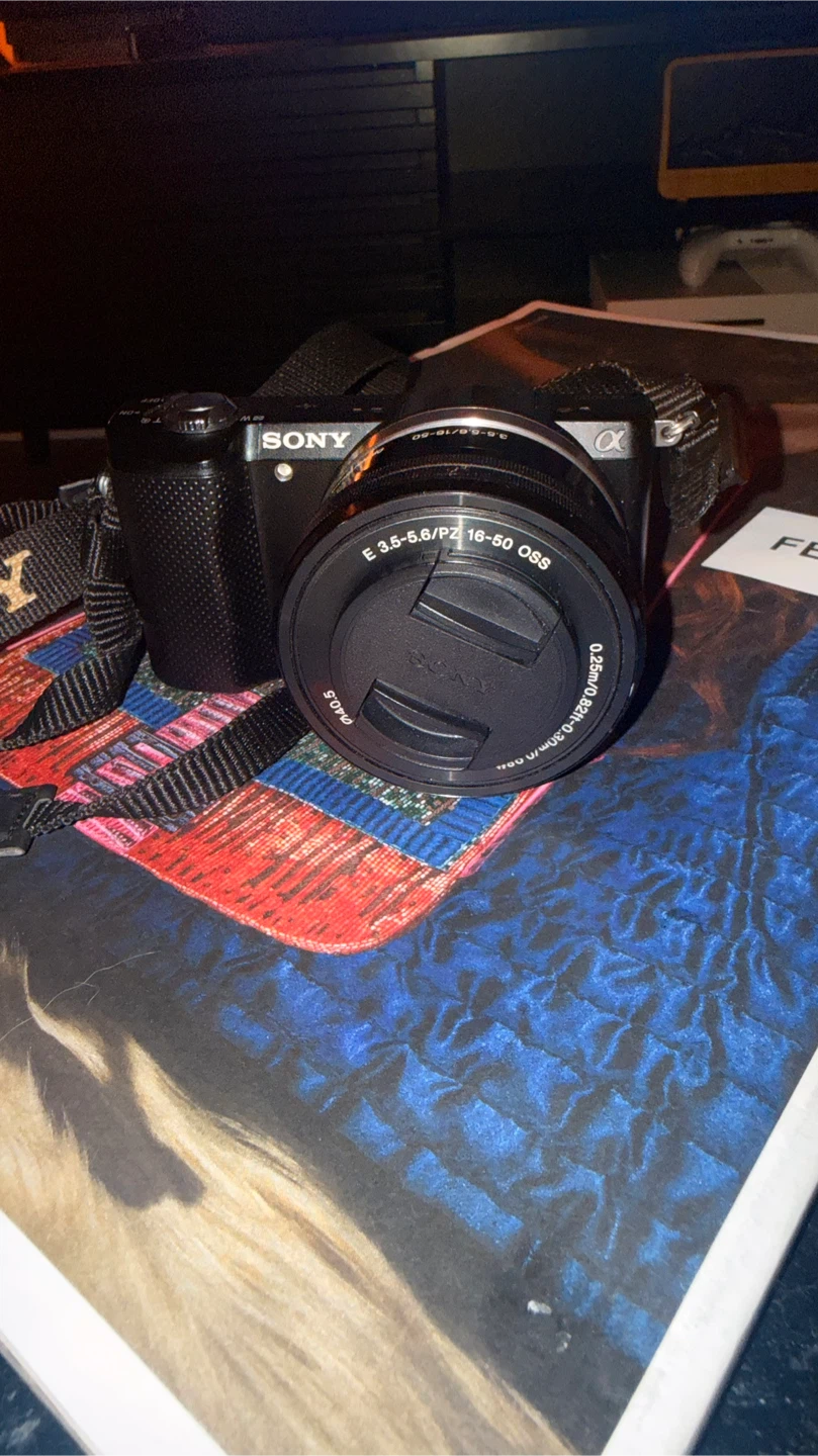 Sony Alpha a5000 Camera with 16-50mm Lens - photo 2