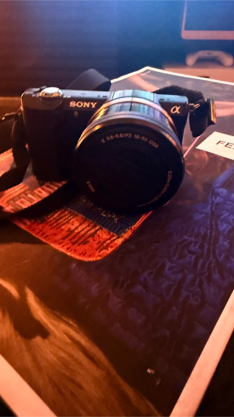 Sony Alpha a5000 Camera with 16-50mm Lens - photo 3