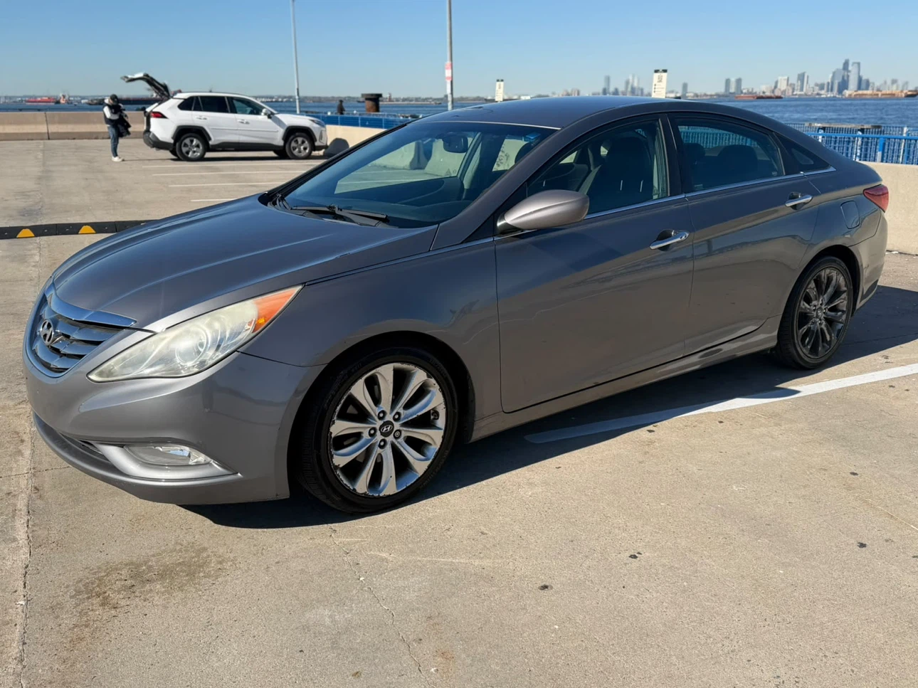 Gray Hyundai Sonata 2.0T - photo 2