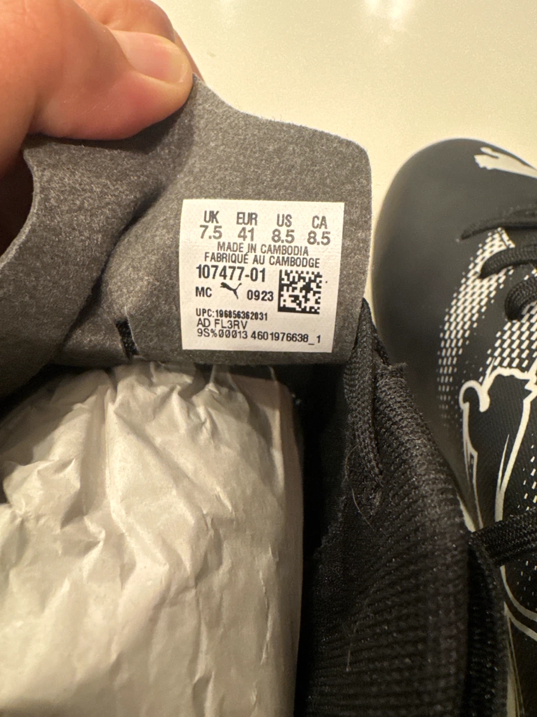Puma Soccer Cleats Black/White Size 8.5 US - photo 3