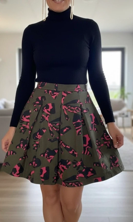 Banana Republic Pleated Skirt - Size 14 - photo 2