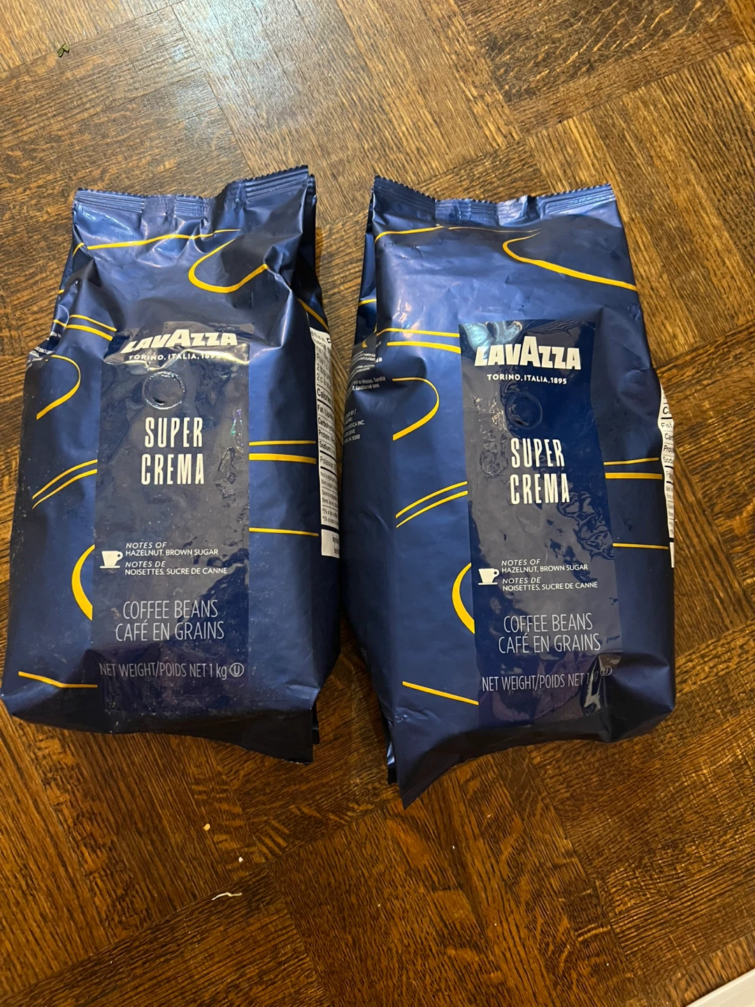 (Each 35)2 Bags of Lavazza Super Crema Coffee Beans 1kg