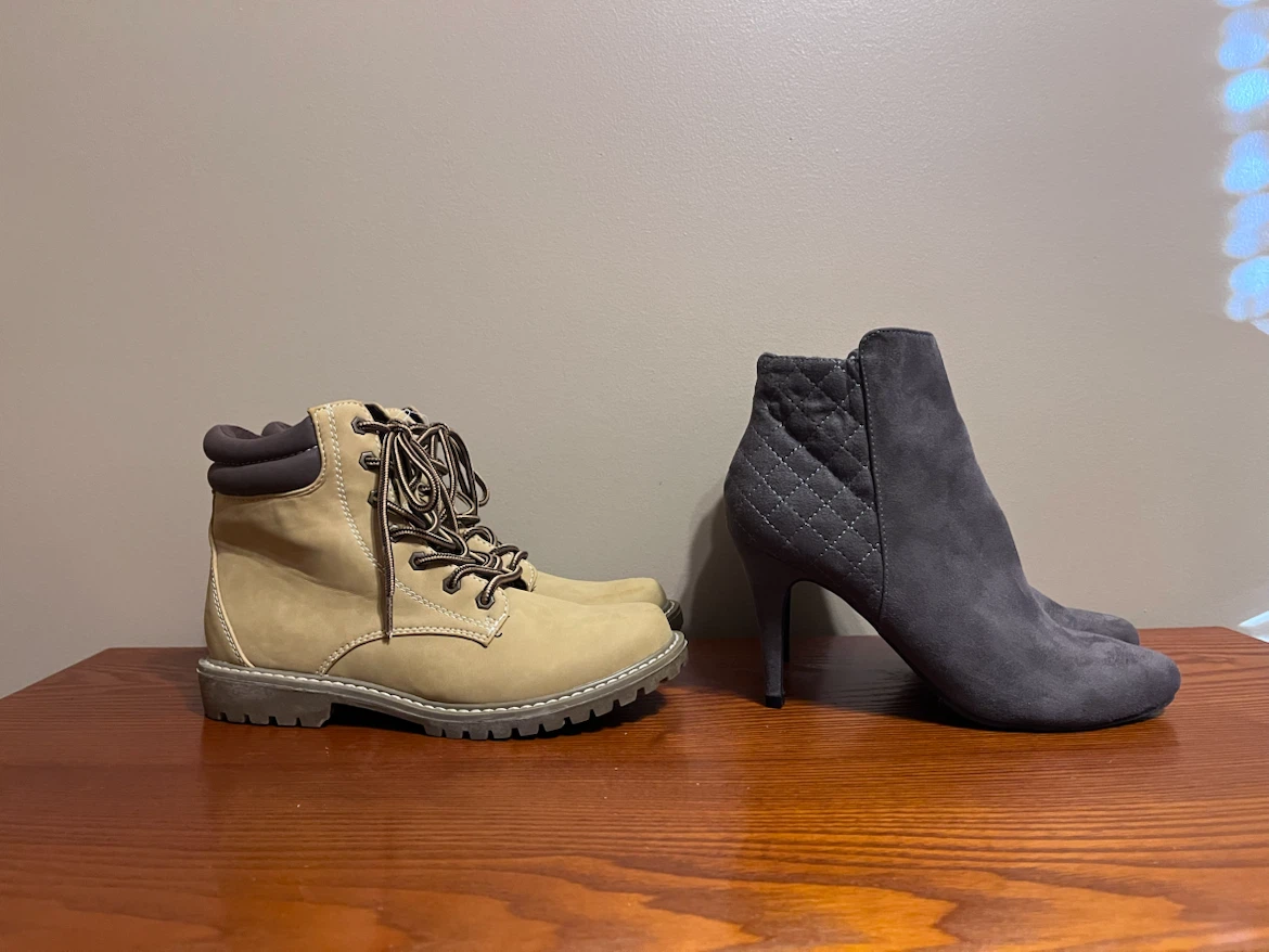 LADIES ZIPPERED ANKLE BOOTS/LACE UP BOOTS (Size 6.5-7) - photo 2