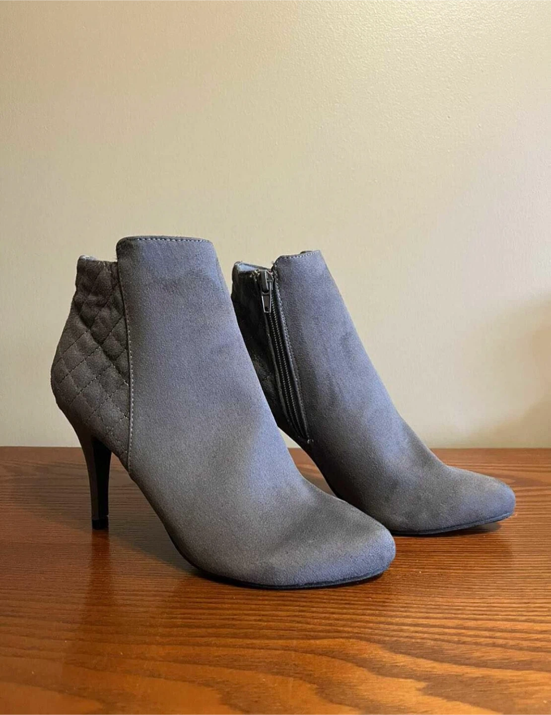 LADIES ZIPPERED ANKLE BOOTS/LACE UP BOOTS (Size 6.5-7) - photo 4