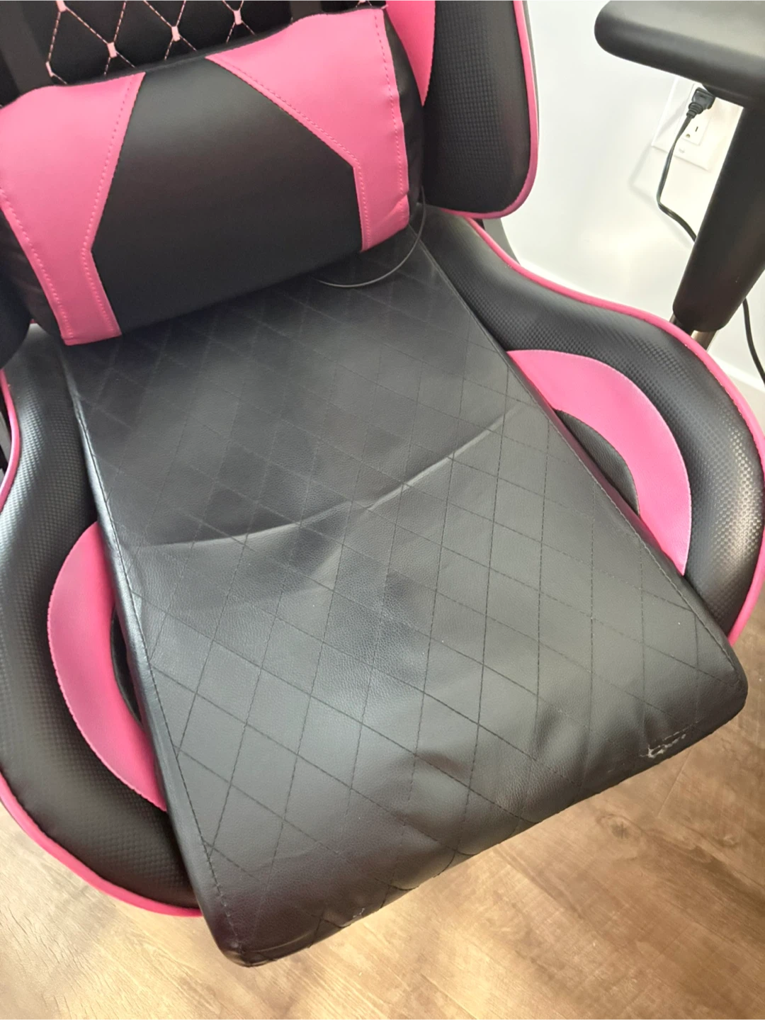 Goplus Gaming Chair Black and pink - photo 2