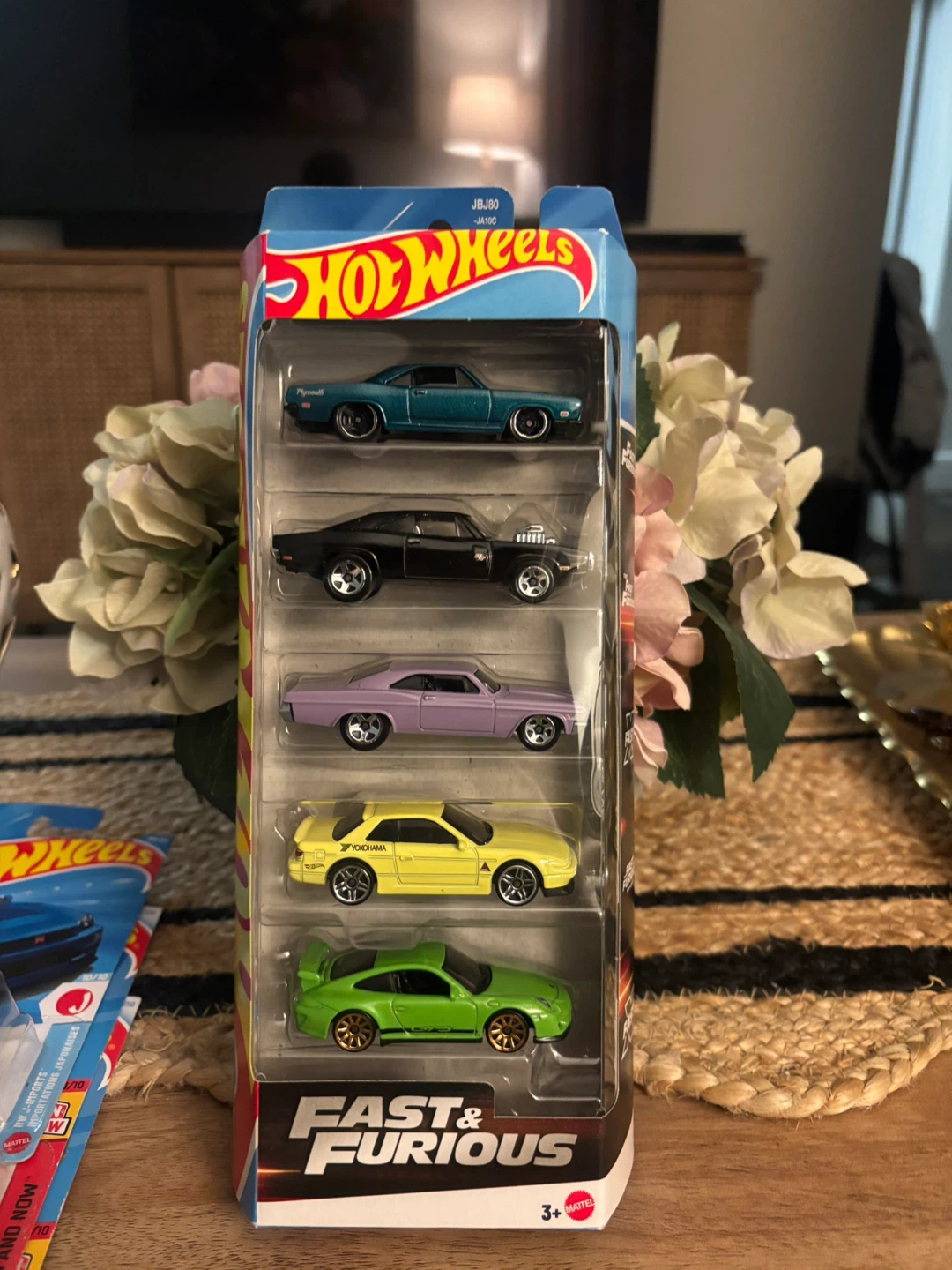 Large Collection of Assorted Hot Wheels Die-Cast Cars - photo 4