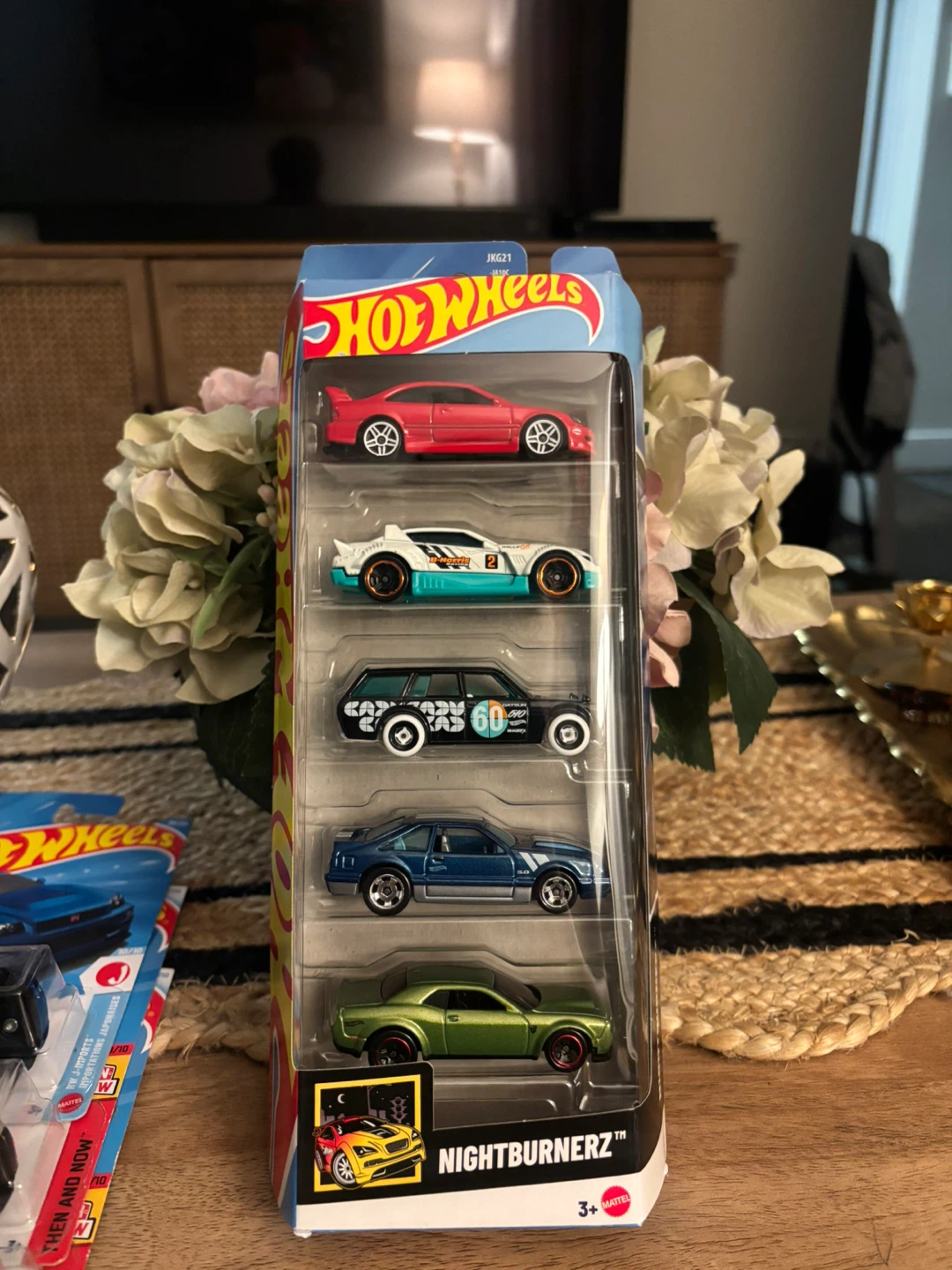 Large Collection of Assorted Hot Wheels Die-Cast Cars - photo 5
