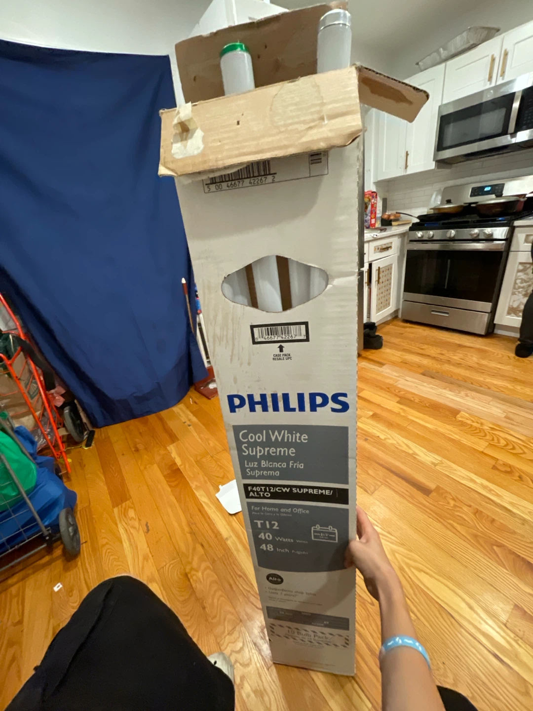 Philips Cool White Supreme T12 Fluorescent Bulbs 48-Inch