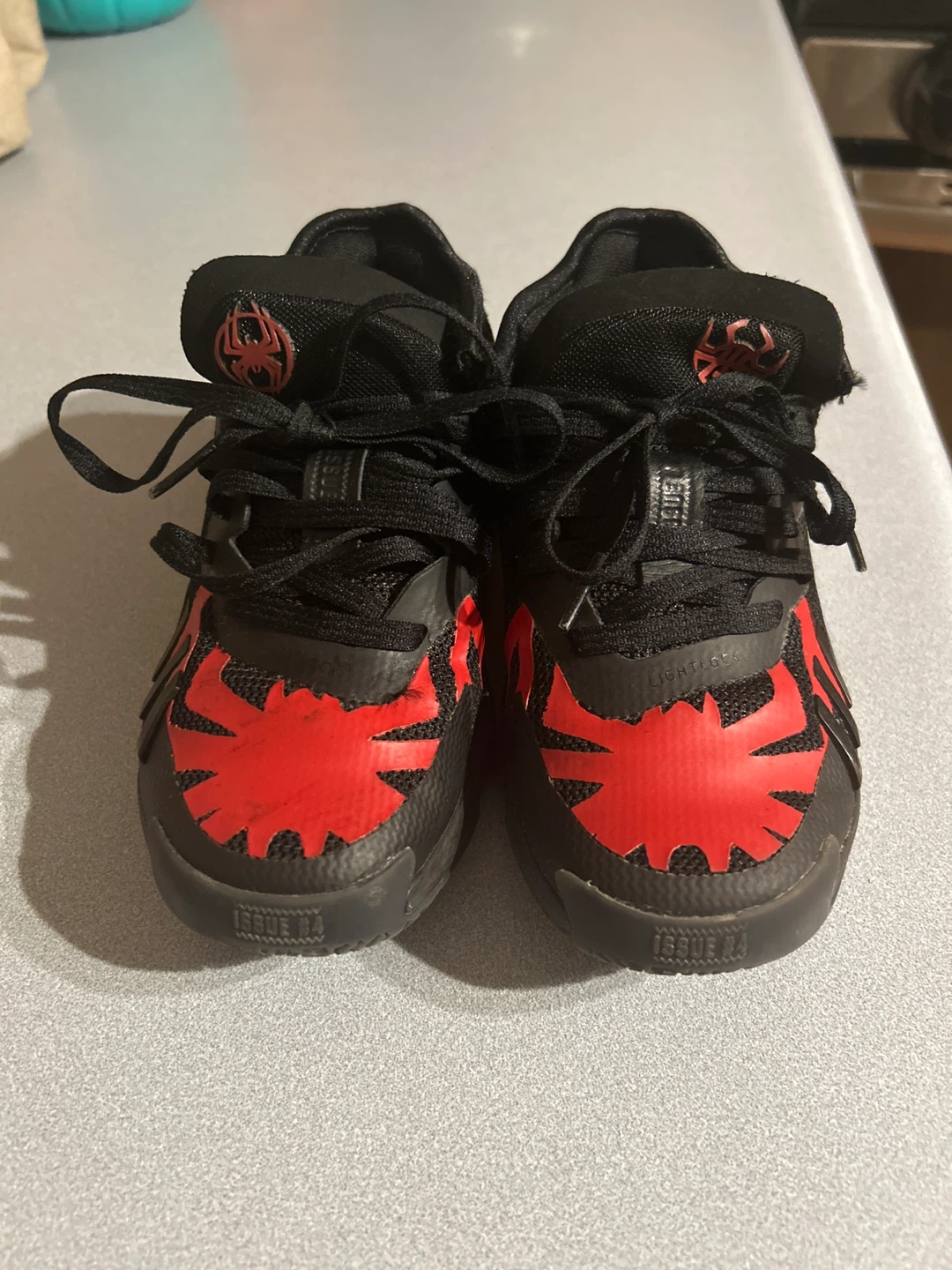 Adidas Across the spider-verse