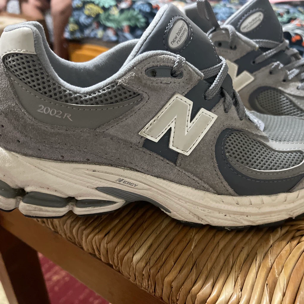 New Balance 2002R Sneakers