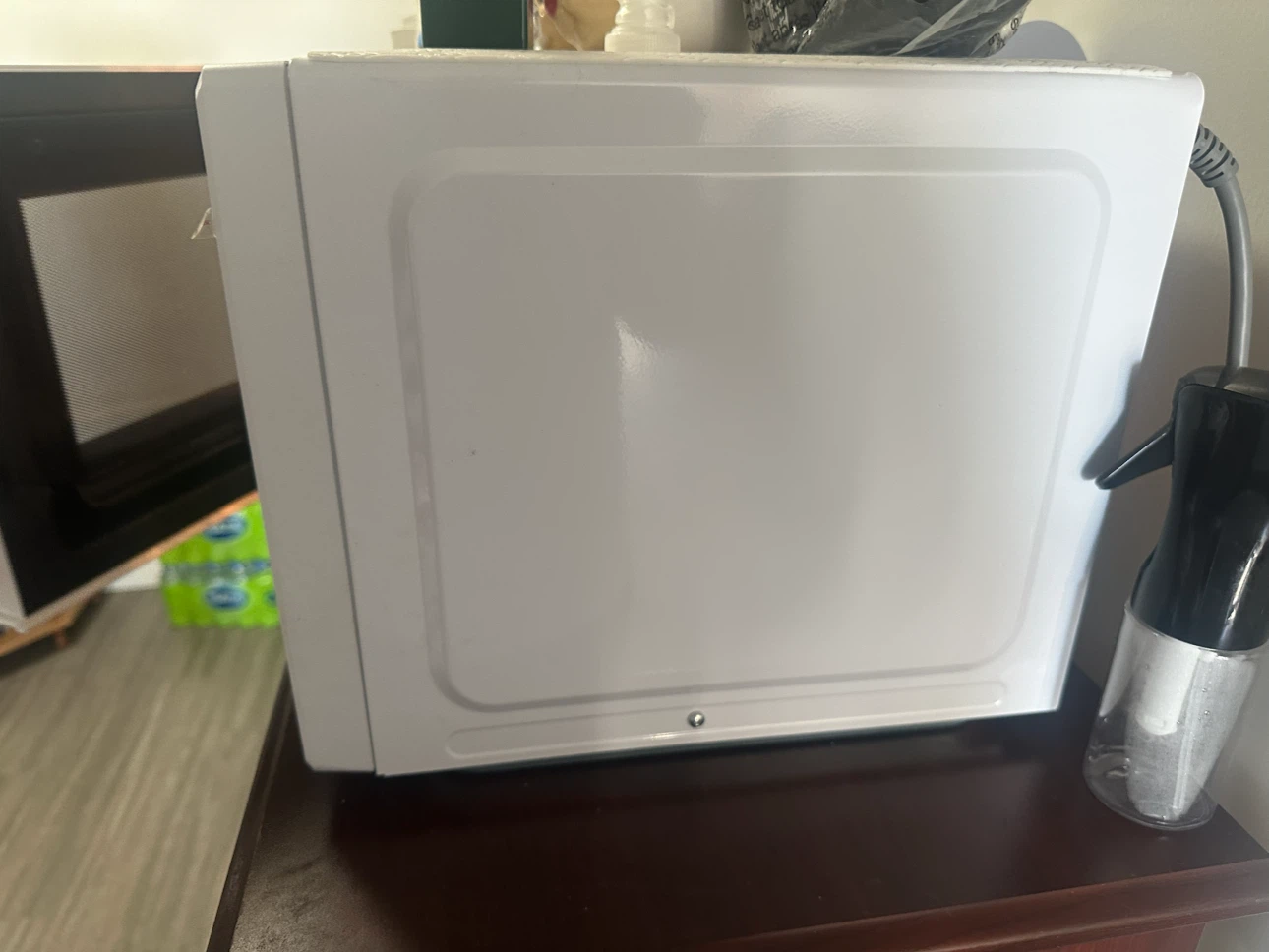 Hamilton Beach Microwave (white) with induction ( Hot plate) - photo 2