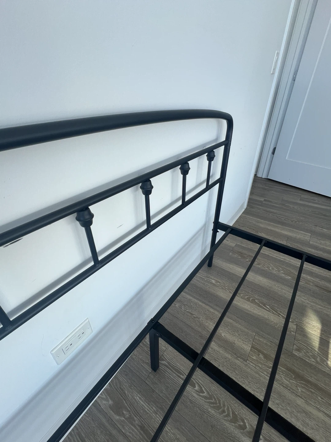 Black Metal Full Size Bed Frame - photo 3