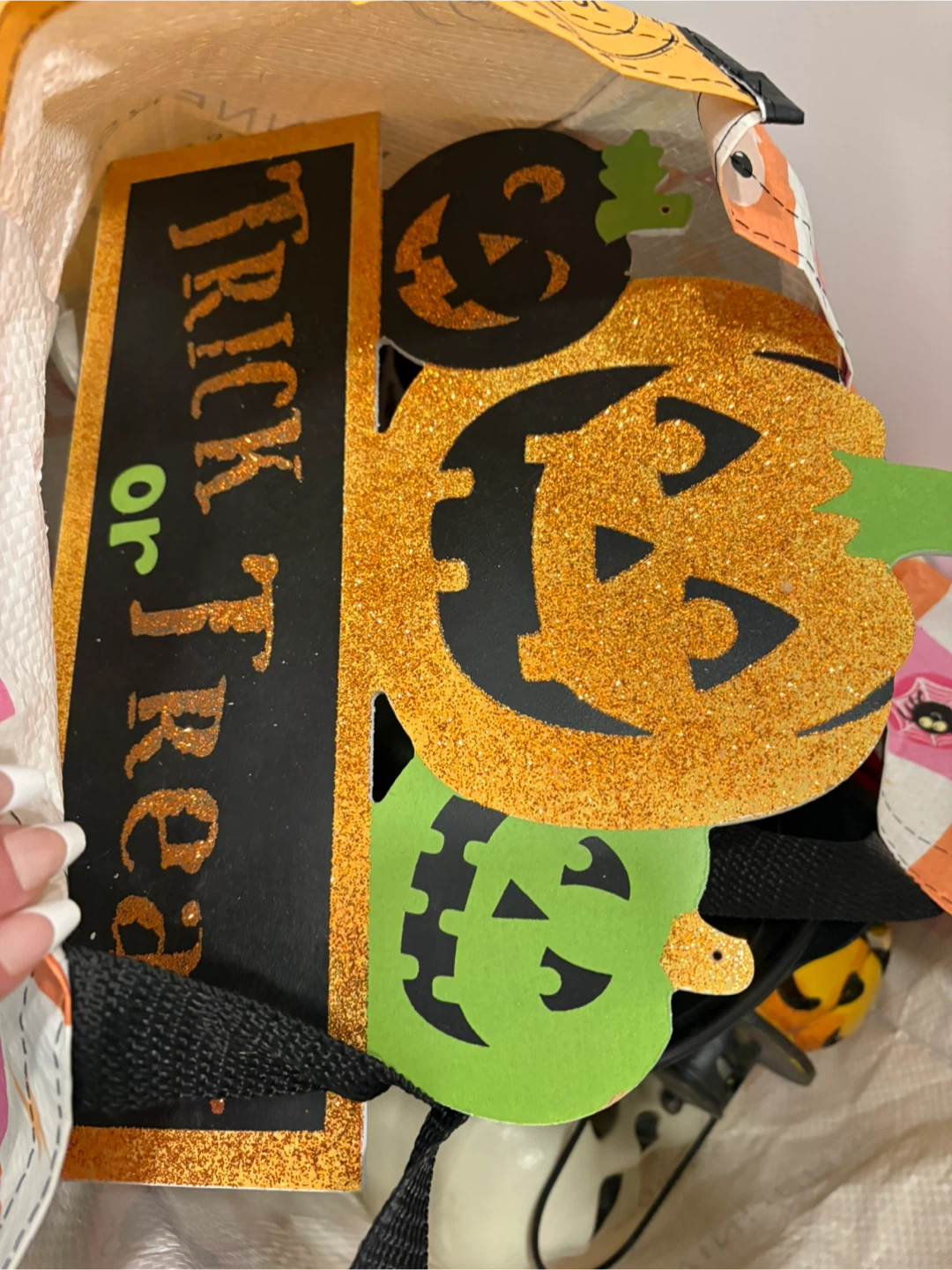 Assorted Halloween Decorations and Decor Bundle - photo 3