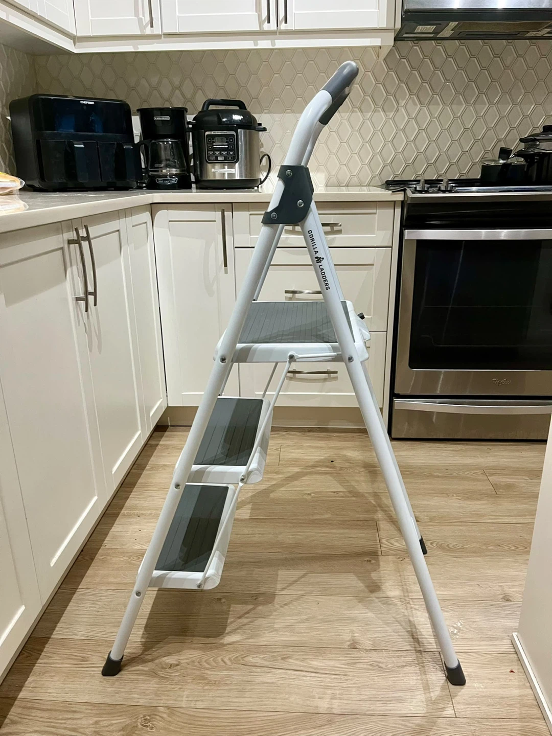 Gorilla Ladders 3-Step Ladder - photo 3