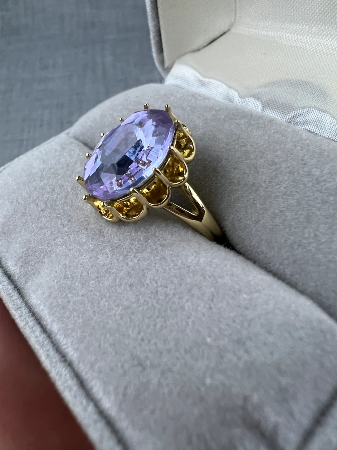 Vintage Style Gold Tone Statement Ring