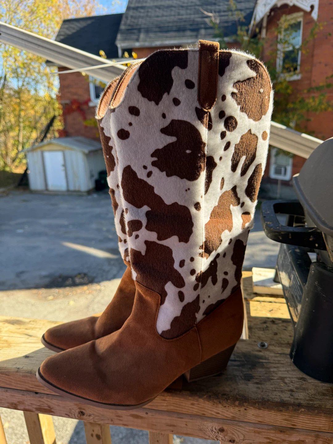 Cow print western boots - photo 2