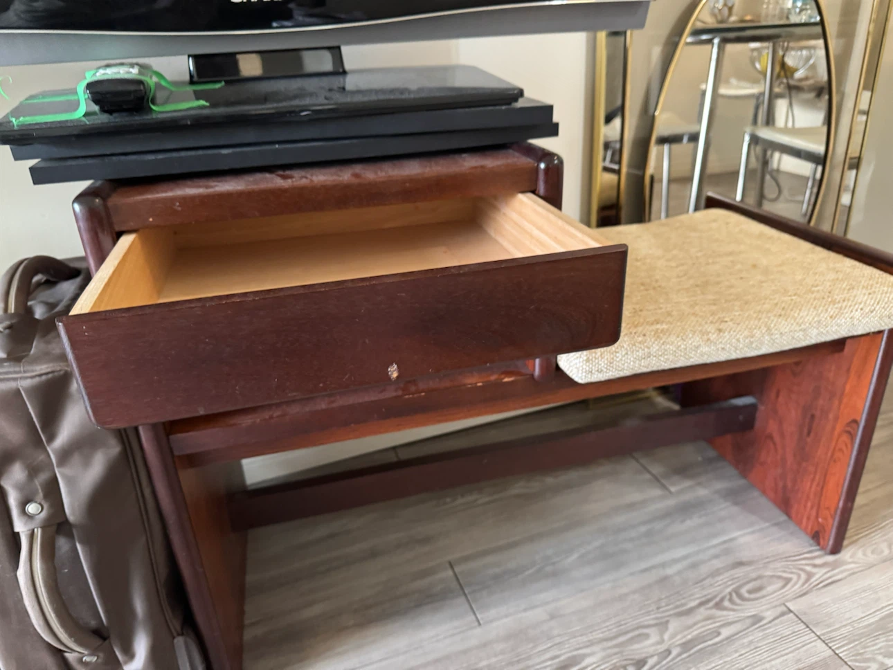 Vintage Mid-Century Modern Teak Telephone Bench - photo 2