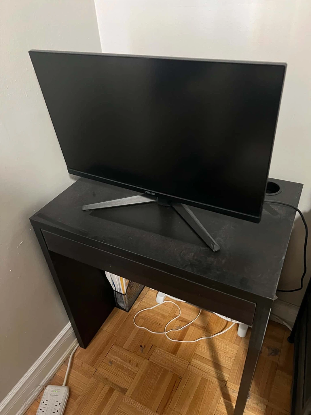 ASUS TUF Gaming VG277Q1A Monitor + IKEA Table