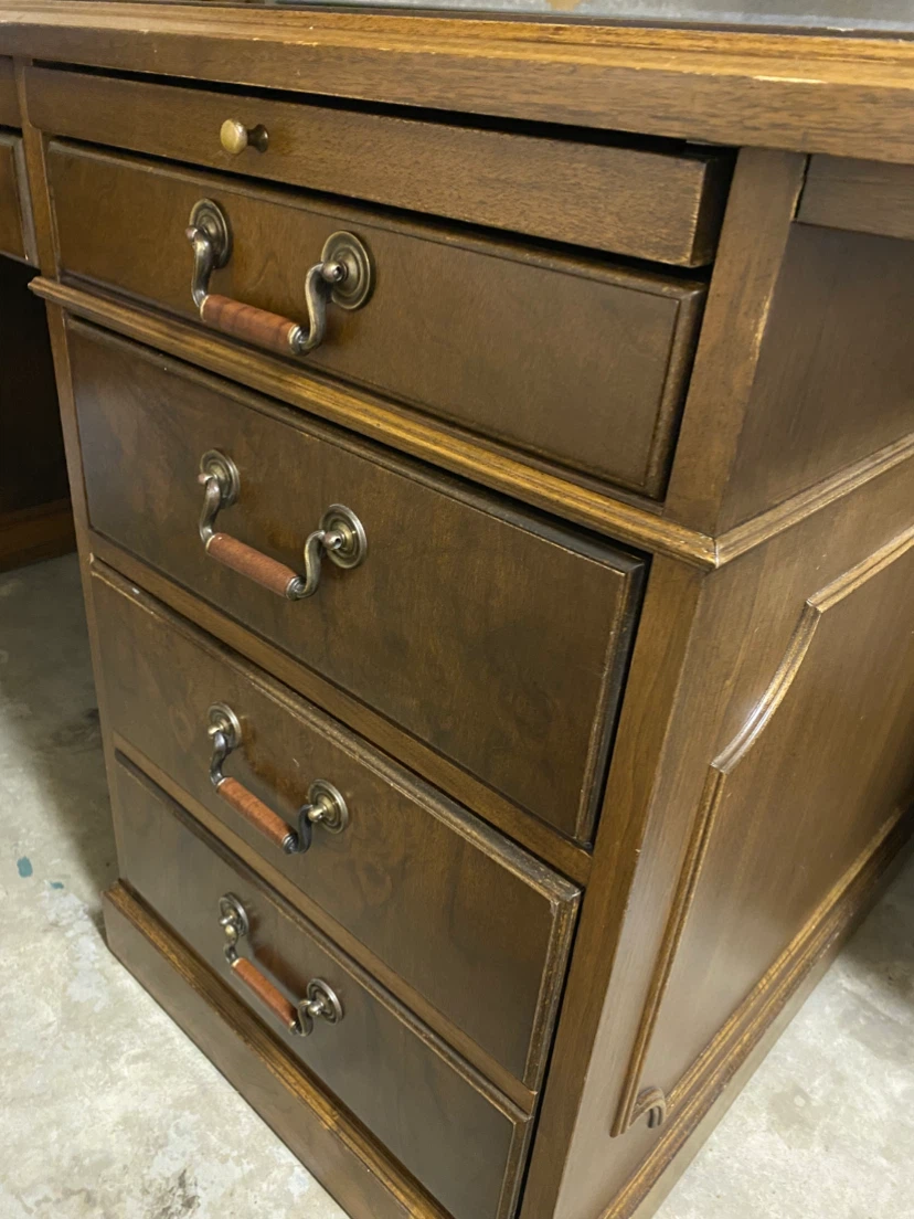 Vintage Leather Top Executive Desk *** - photo 2
