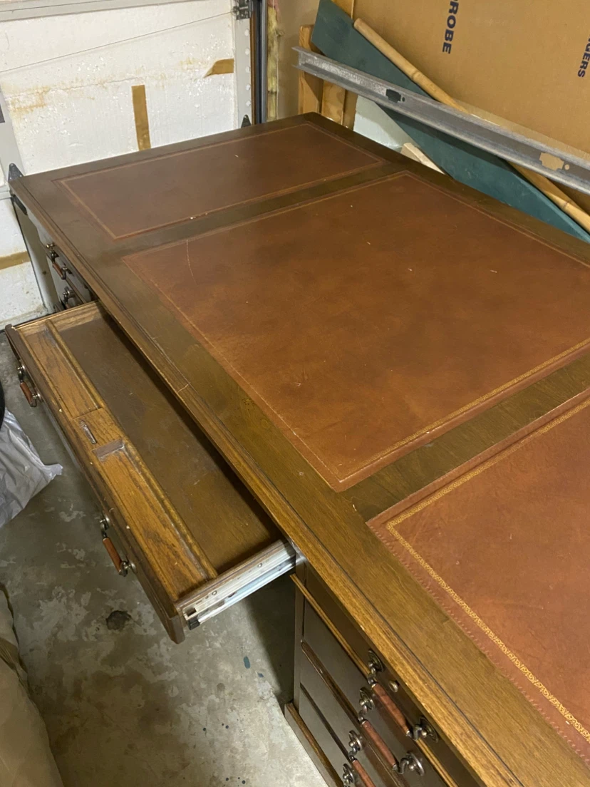 Vintage Leather Top Executive Desk *** - photo 4