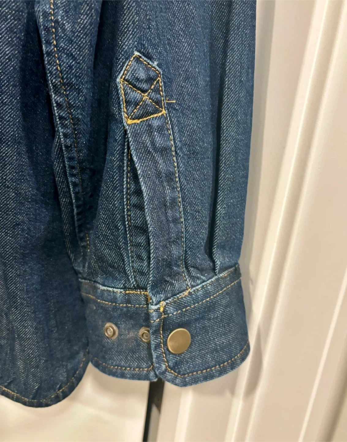 LIKE NEW - Carhartt Relaxed Fit Denim Jacket 2XL - photo 4