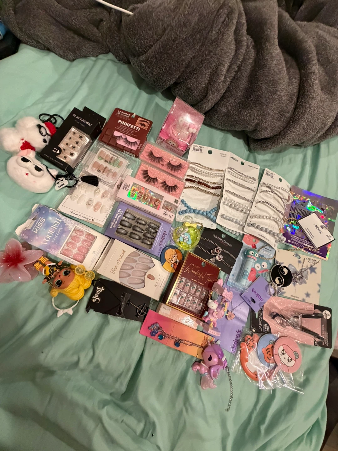 #2 bundle of nails tokidoki lashes jewelry