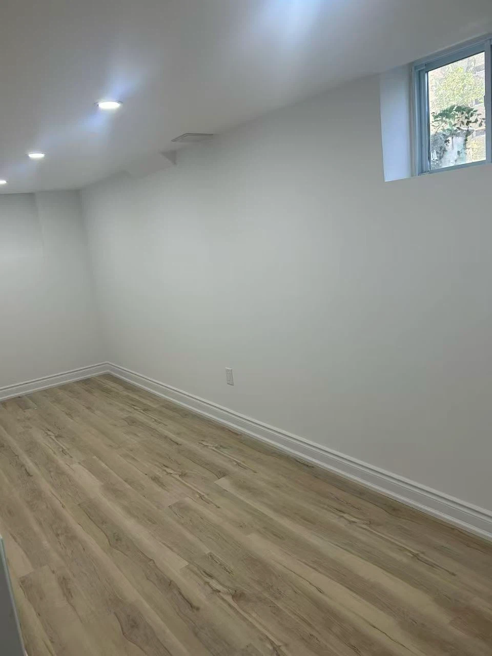 Furnished Private Basement Suite for RENT - photo 2