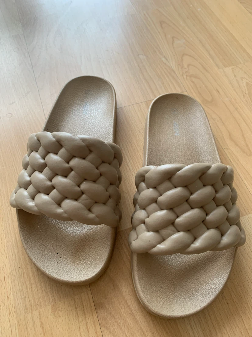 Beige Braided Slide Sandals Size 7 - photo 2