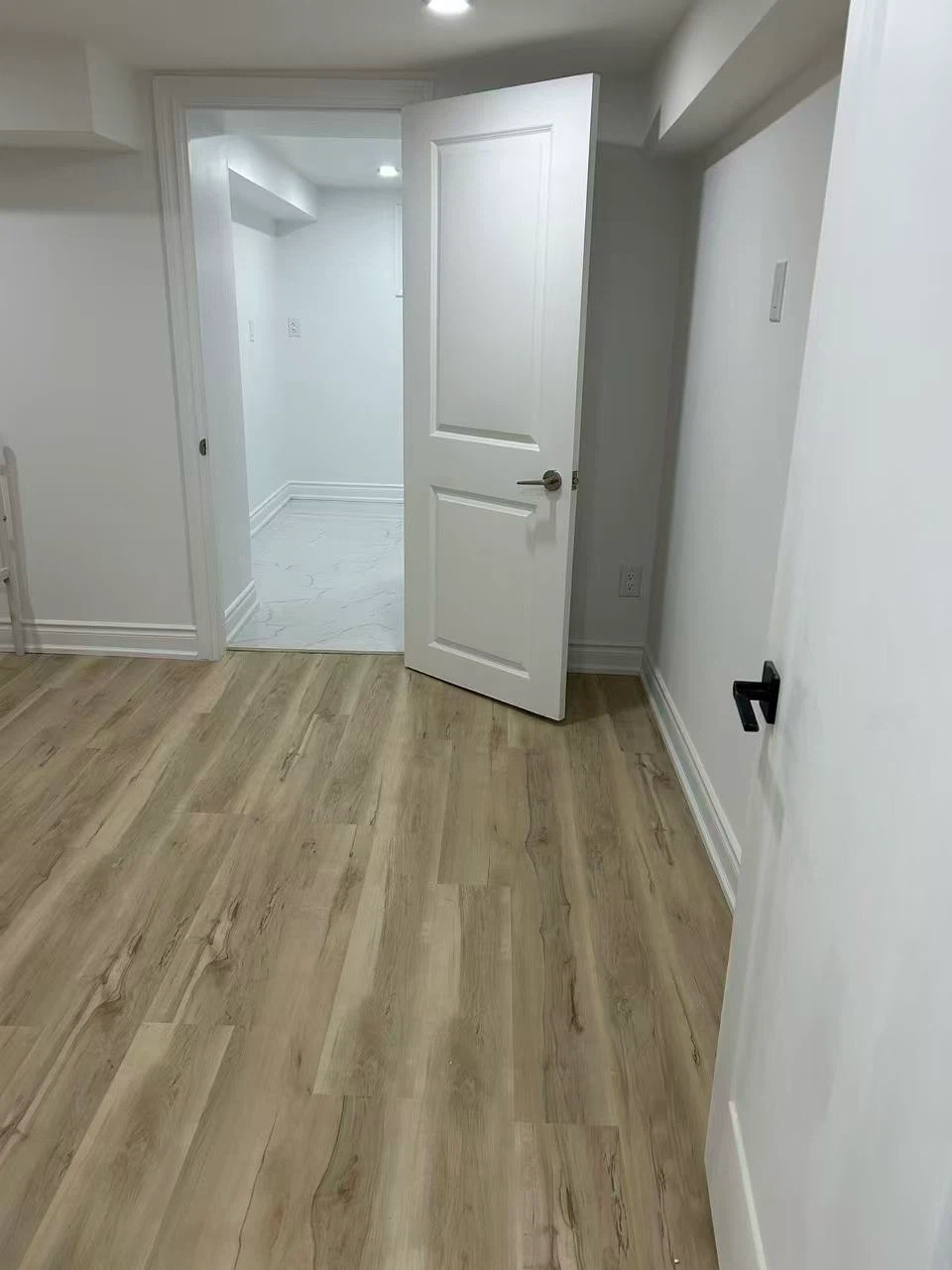 Furnished Private Basement Suite for RENT - photo 2