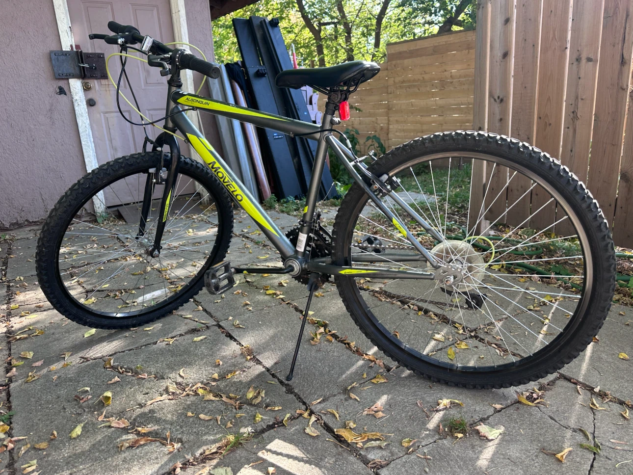 Movelo Algonquin Twenty Six Mountain Bike