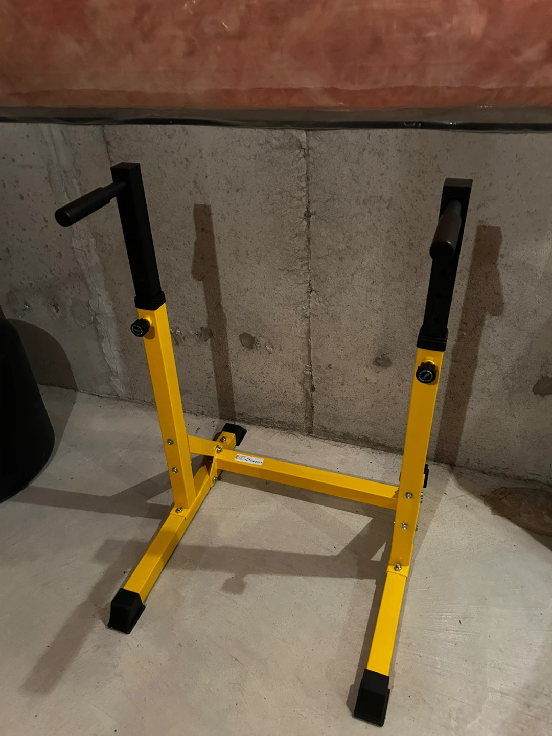 Soozier Parallel Bars Dip Station