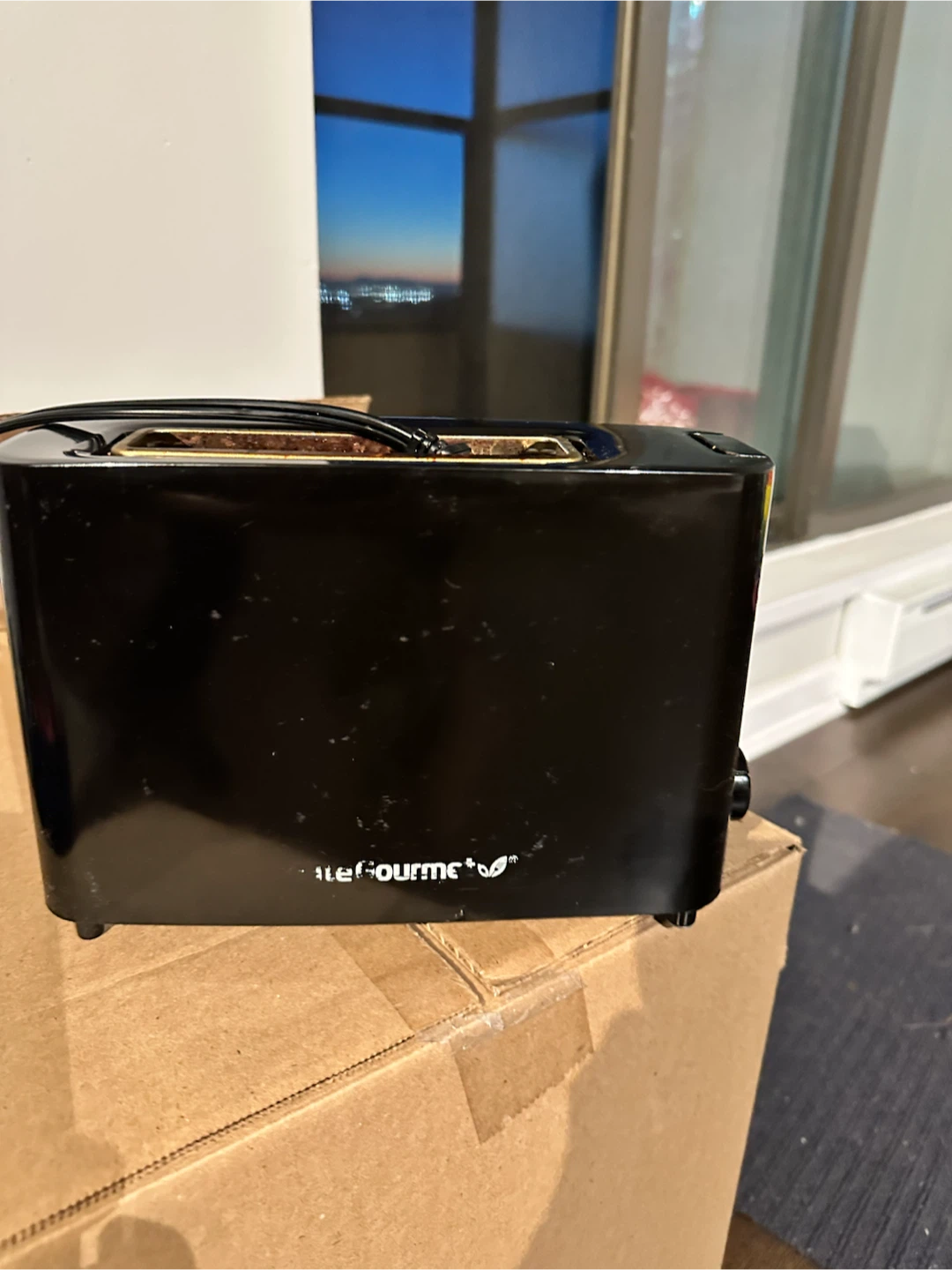 Le Gourmet black toaster