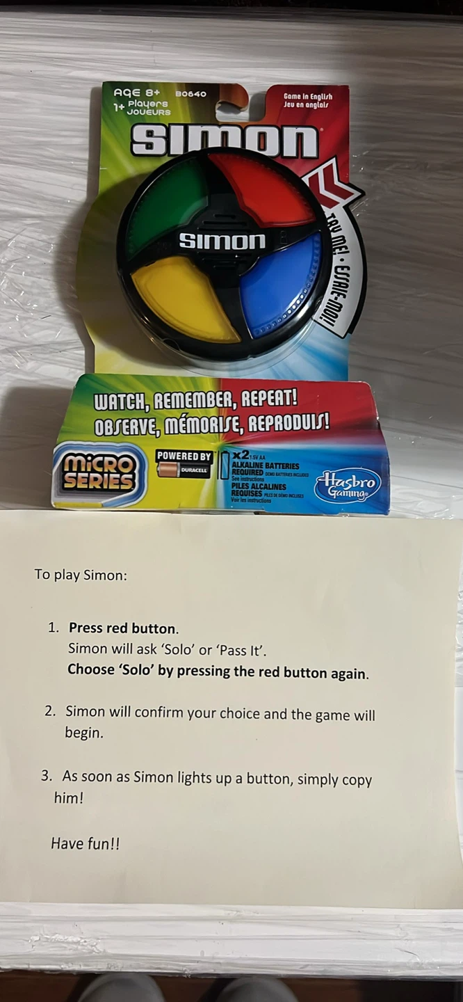 Hasbro Gaming Simon Micro Series Game
