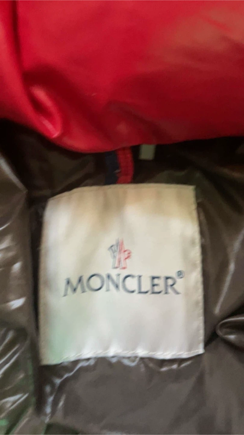 Moncler Puffer Jacket - photo 5