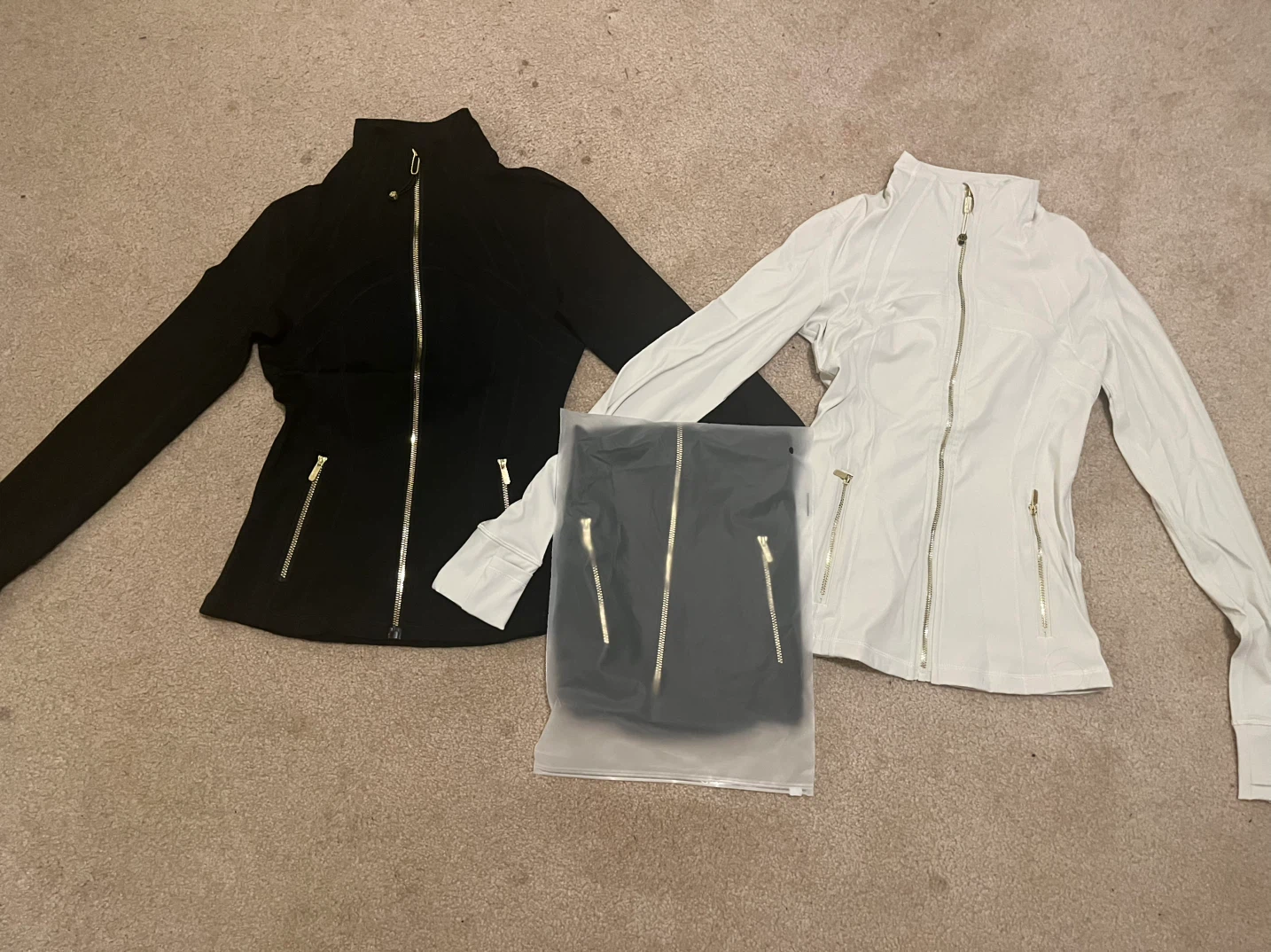 Lululemon Define Jackets || Black & White - photo 3
