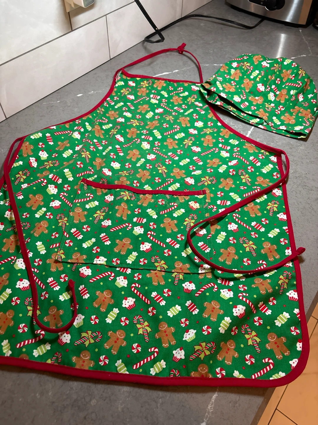 Christmas Gingerbread Apron and Chef Hat Set