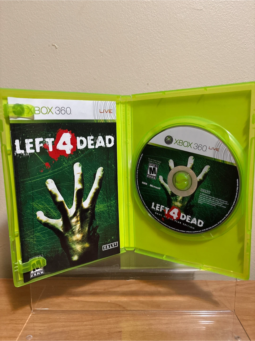 Left 4 Dead Game of the Year Edition for Xbox 360 - photo 3