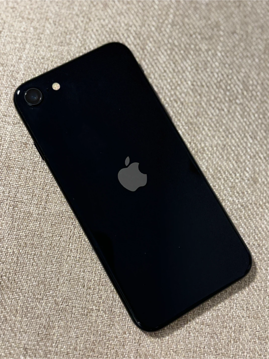 Apple iPhone SE (3rd Generation) - photo 2