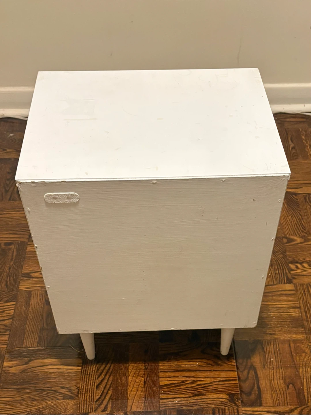 White 2-Drawer Nightstand - photo 3
