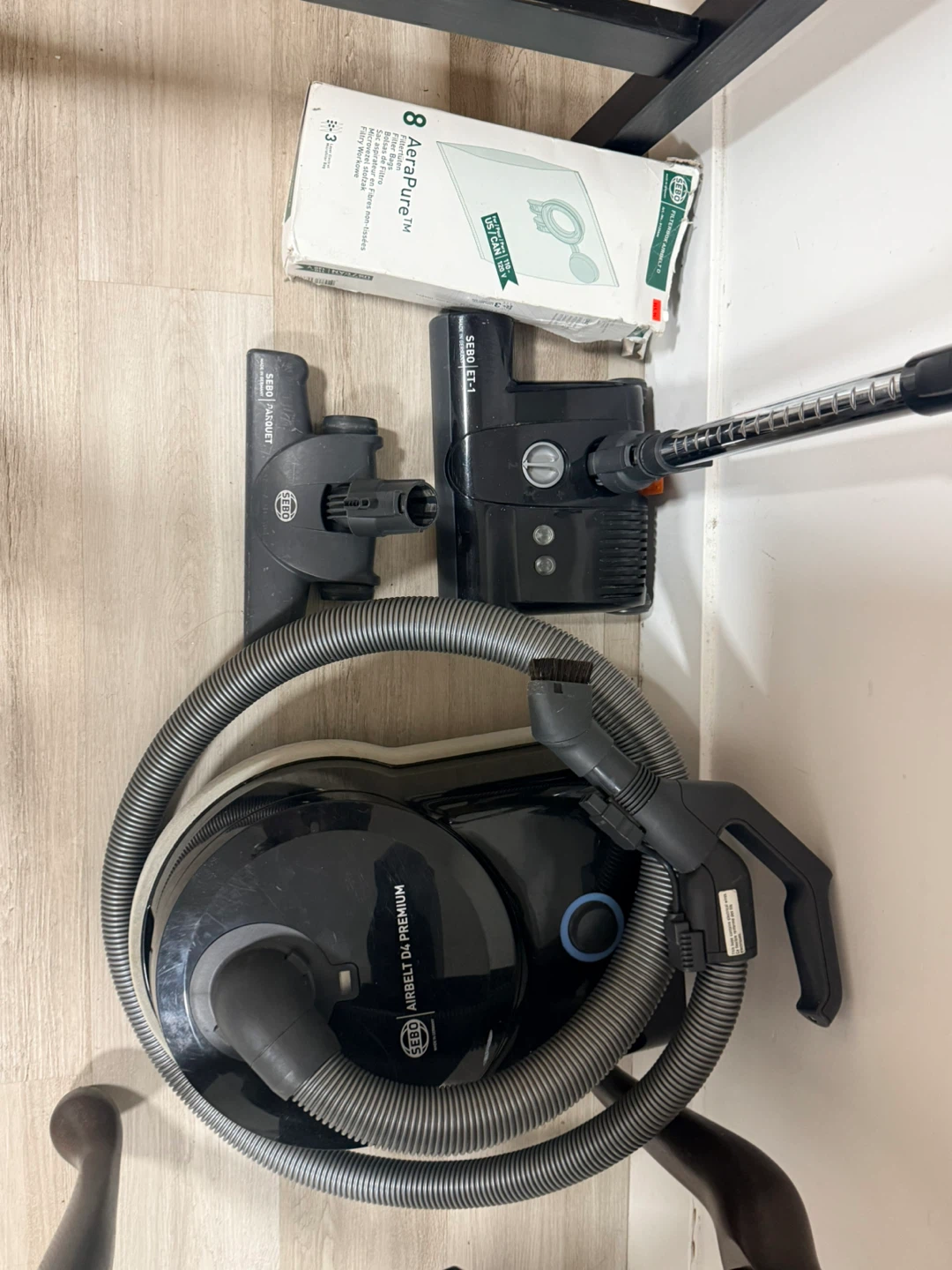 SEBO Airbelt D4 Premium Canister Vacuum - photo 4