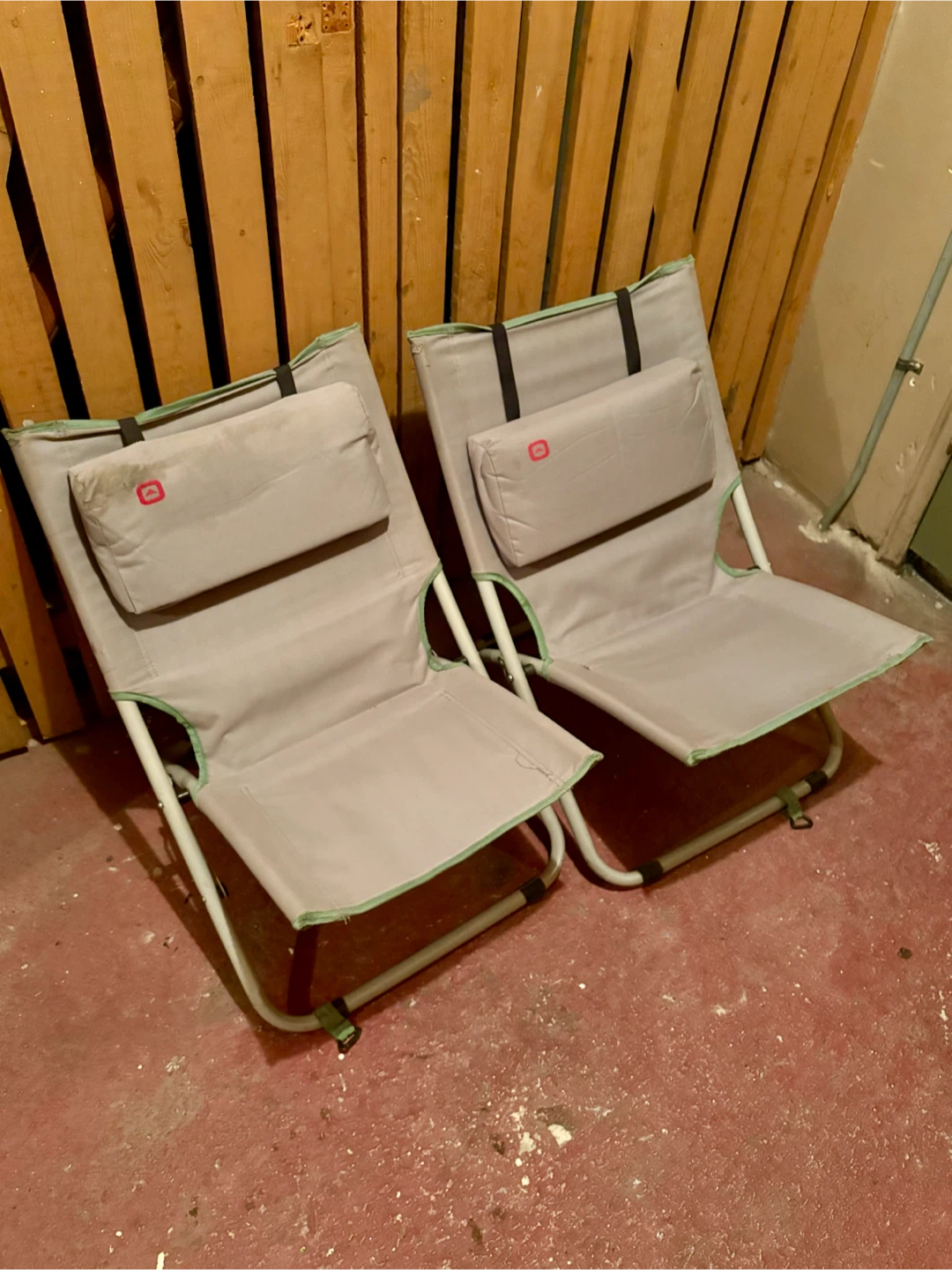 Two Olicamp folding chairs - photo 2