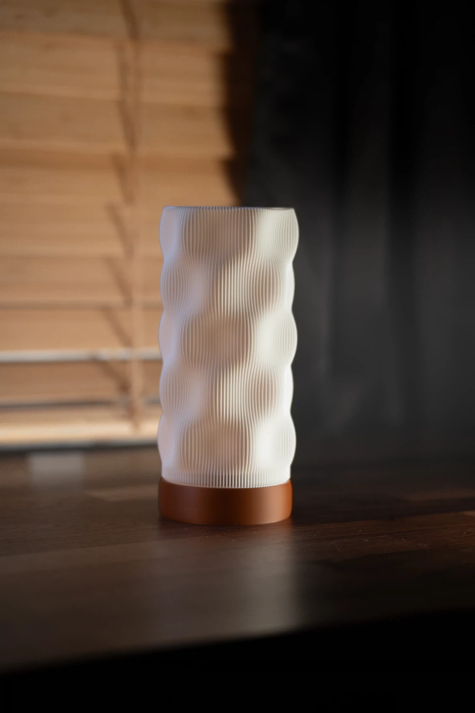 Table lamp