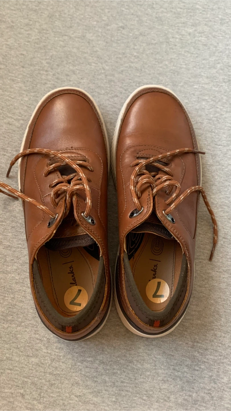 Clarks Men's Brown Shoes - Size 7W - photo 3
