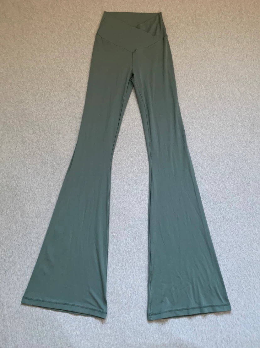 OFFLINE by Aerie Real Me Flare Hi Rise Leggings - Size Small