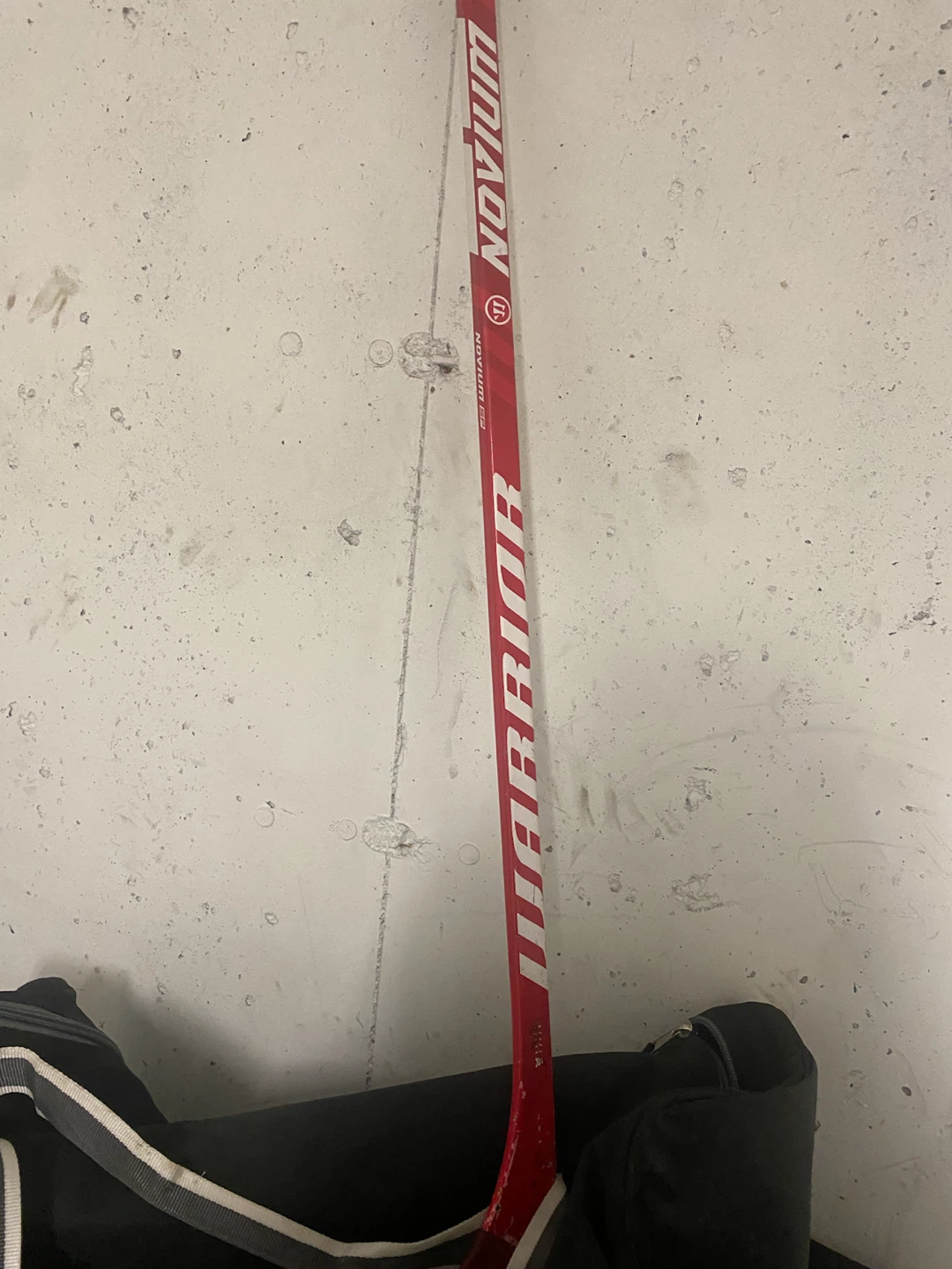Sherwood hockey bag and Warrior Novium hockey stick - photo 4