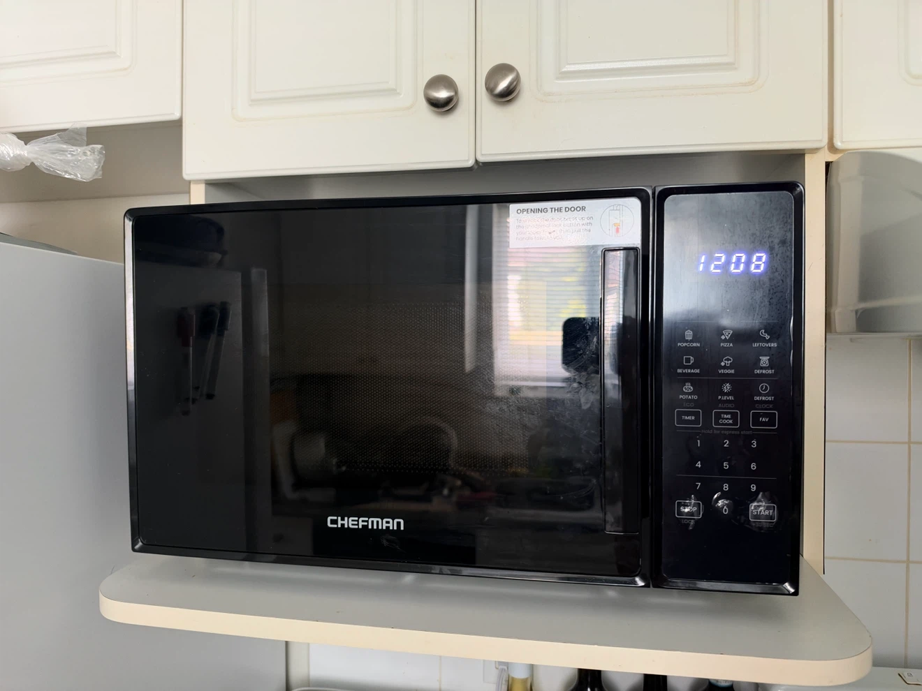 Chefman Countertop Microwave Oven 1.1 Cu. Ft.